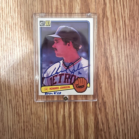 1983 Donruss Howard Johuson #328 In Person Auto (MISC10)